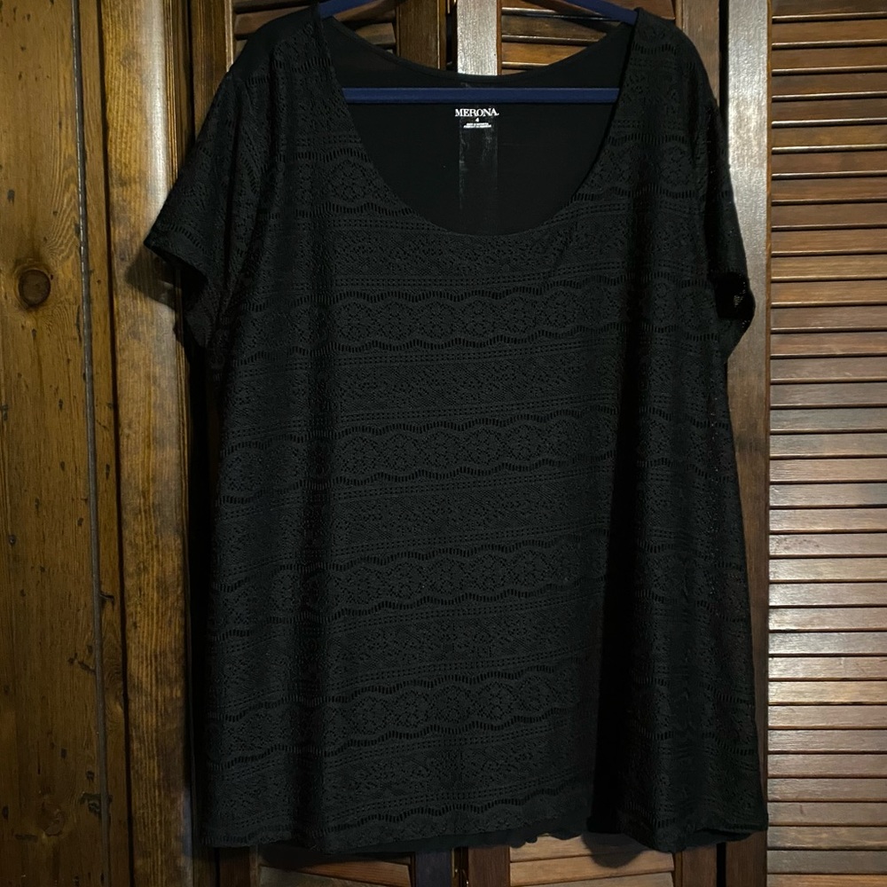 Black shirt lace detail